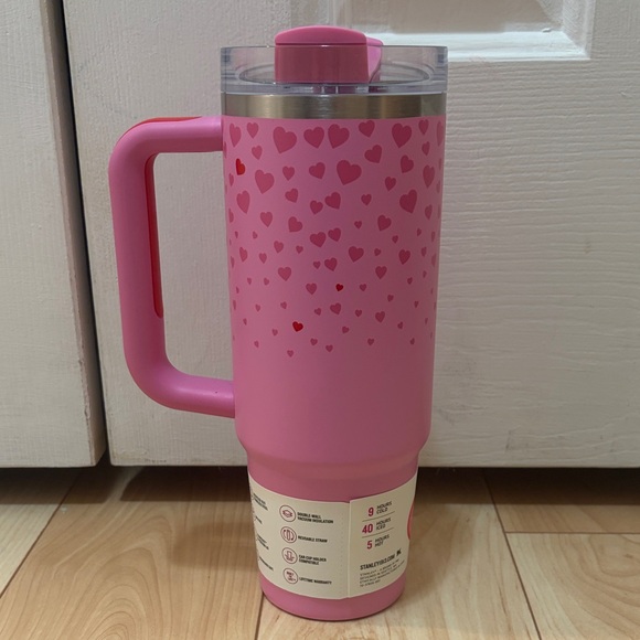 Stanley 30 oz Stainless Steel H.20 Flowstate Quencher Tumbler Sweet Hearts - Picture 4 of 4